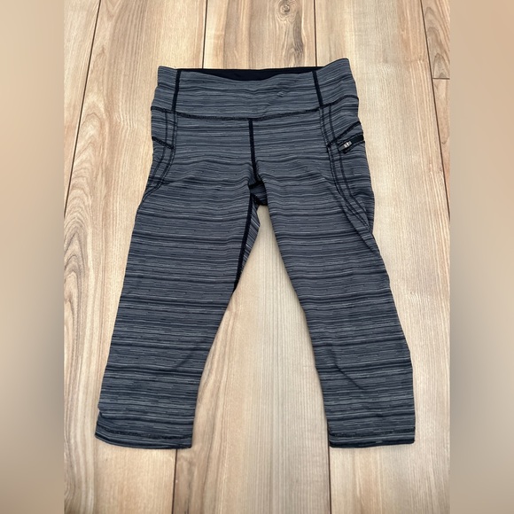 Lululemon Run: Top Speed Crop - Picture 3 of 16